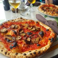 Vegetarian pizza without cheese. The dough was really good. at Bar Ingrid in Stromboli