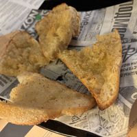 Pan de ajo sin mantequilla   at Eh Voilà in Valladolid