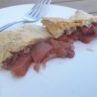 Strudell de frutos vermelhos at Ginger Cafe in Vila Nova De Santo Andre