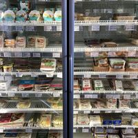 Vegan choices at Gedeelde Weelde in Maastricht