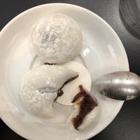 Mochis à la pâte d’haricots rouges  at Top Maki in Lisle-sur-la-sorgue