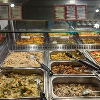 hot bar at Down to Earth - Store and Deli in Honolulu