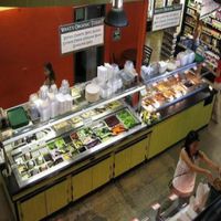 View of salad bar & buffet at Down to Earth - Store and Deli in Honolulu