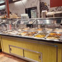 King St. Hot bar  at Down to Earth - Store and Deli in Honolulu