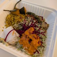 Hot food bar at Down to Earth - Store and Deli in Honolulu