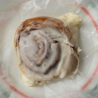 Cinnamon bun at Zalie Cakes in Hollywood