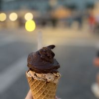 Chocolate scoop & almond scoop  at Gelateria La Romana in Peschiera Del Garda
