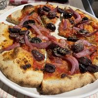 Mediterranean pizza at Berberè in Florence