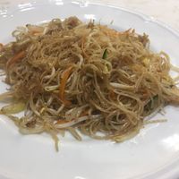 Rice noodles with vegetables and no egg at Dragone D'Oriente in Venice