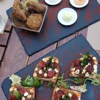 Bruschettas and nuggets at Cavo Bistrot in Cagliari