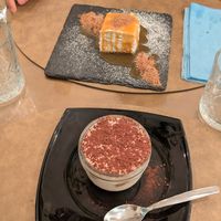 Vegamisù e Cashew Cake al caramello at Cavo Bistrot in Cagliari