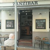 Lovely cute restaurant with many vegan options. Well located next to a big square with fountain and many parking spots available. Lovely and quiet neighborhood at Zanzibar in Prague