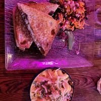 Seitan sandwich and a side of Mac n cheese at Cosmic Kitchen in Plymouth