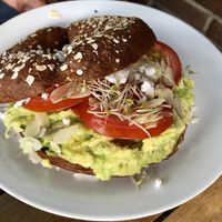 Smashed avocado bagel - needed salt  at Klein Geluk Ontbijt in Heemskerk
