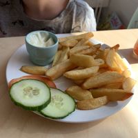 Fries with vegan mayo at Klein Geluk Ontbijt in Heemskerk