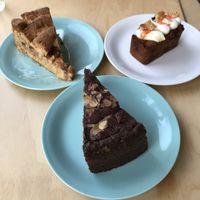 Heerlijk gebak at Klein Geluk Ontbijt in Heemskerk