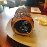 vegan trdlo with plum sauce at Trdlo Factory in Hamburg