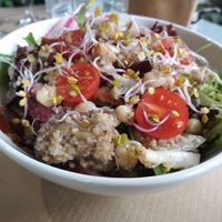 Ensalada at Mandrágora  in Getxo