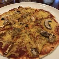 Gf vegan pizza at Yewdale Inn in Coniston