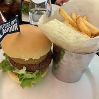 Vegetarischer Burger als vegane Version  at Hard Rock Cafe in Venice