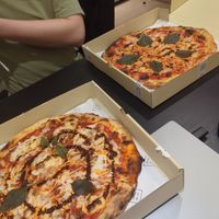 Delivery pizza with grab at Vistro in Bangkok
