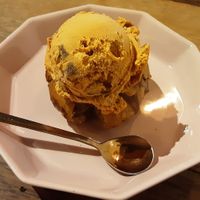Sticky pudding with ice-cream at Vistro in Bangkok