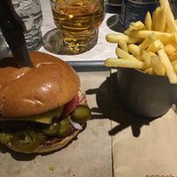 Added jalapeños and habanero glaze to make this 👌🏼 at Gelatoburger in Oban