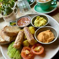 Vegan English Breakfast ⭐️⭐️⭐️⭐️  at Parlé Pantry in West London