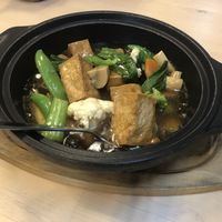 claypot tofu w mixed vegetables $9 👍🏻👍🏻 at Food in The Woods 小树林 in Northeast Singapore