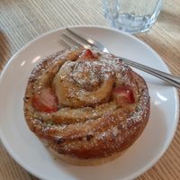 Strawberry-pistachio brioche at Piekarnia Aromat in Warsaw