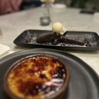 Crème brûlée et brownies   at LOV in Brossard