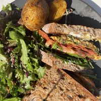 Sandwich déjeuner   at Hello 123 in Montreal