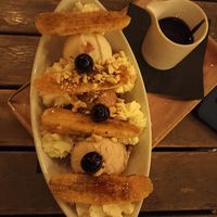 Banana split at Nic's on Beverly in Los Angeles