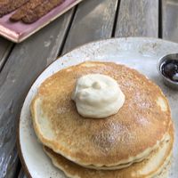 Pancakes & smoked tempeh bacon 🌱  at Nic's on Beverly in Los Angeles