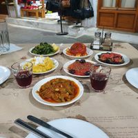 6 Vegan plates, half liter of wine for €15 at Nyn & Aei in Crete