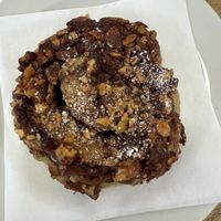 Vegan cinnamon roll  at CPH - Arket - T2 in Kastrup
