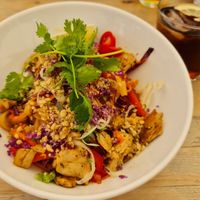 Pad Thai with Con Pollo at Donna Vegana in Mallorca