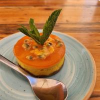 Mango passion fruit cheesecake at Donna Vegana in Mallorca