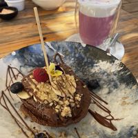 Pancakes and pink lattee  at Donna Vegana in Mallorca