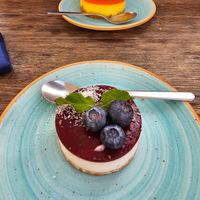 Blueberry cheesecake + mango passion cheesecake at Donna Vegana in Mallorca