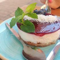 Blueberry cheesecake at Donna Vegana in Mallorca