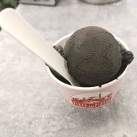 Black hawaii at Piran Pirano PastIccerIa in Piran