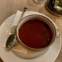 Vegane Rote Beete Suppe mit Lebkuchengewürz 🤤  at Mohren Wirtshaus in Ravensburg