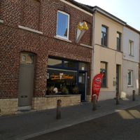 Outside at Jorgen's Friethuisje in Tienen