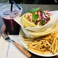 ファラフェルピタサンド (Falafel pita bread).  at The City Bakery  in Tokyo