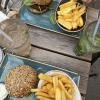 Burgers and chips at Peter Pane - East Side Mall in Berlin
