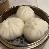 Steamed vegetarian bun (flour, greens, mushroom) at M Garden Vegetarian 常悅素食 in Kowloon