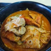Yummy laksa with $1 of wan ton at Kang Su 康素 - Sims Dr in Central Singapore