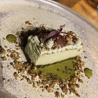 Cheesecake crudivegano de matcha y pistacho  at Te Quiero Verde in Barcelona