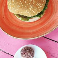 Falafel burger and energy ball at Pico Feliz in Samara